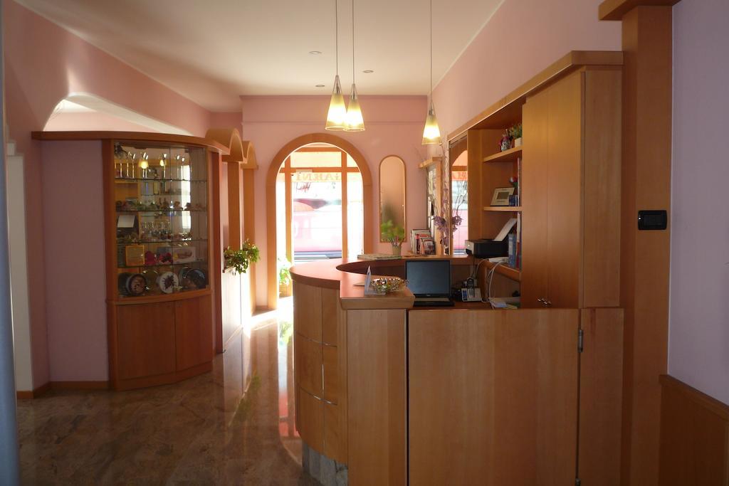 Piccolo Fiore Avio Extérieur photo